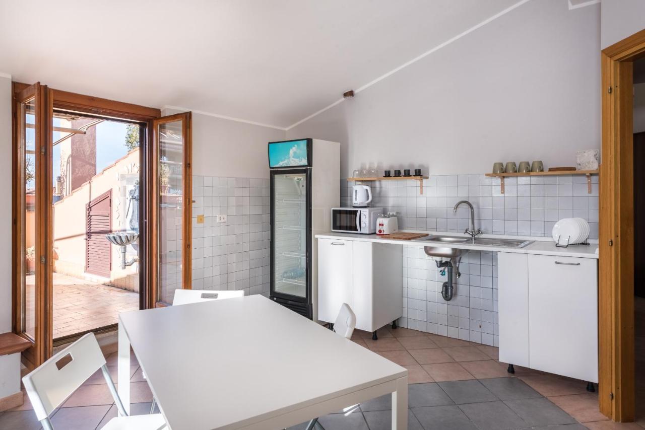 Travelershome Ciampino&Morena Guesthouse Рим Экстерьер фото