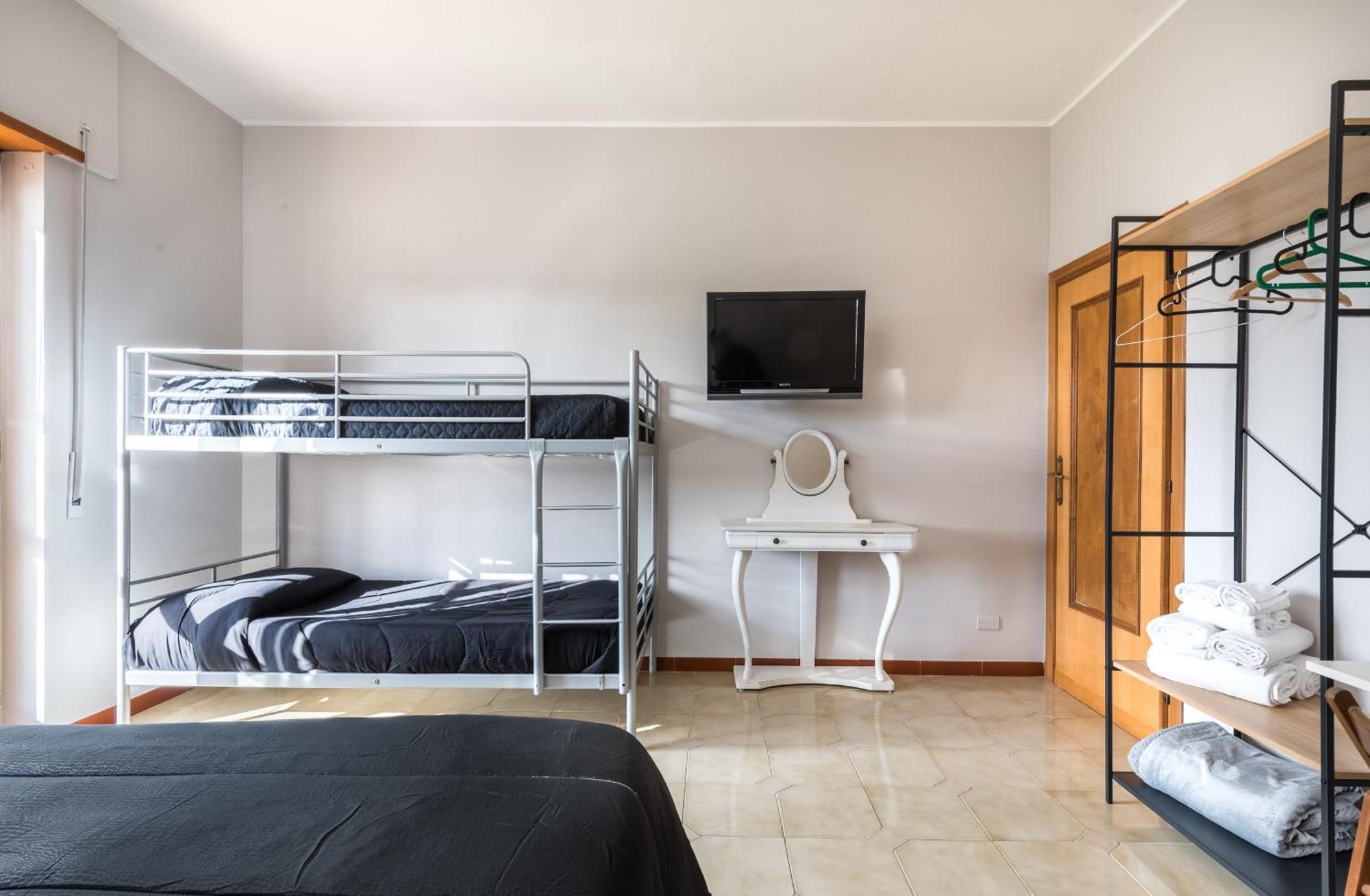 Travelershome Ciampino&Morena Guesthouse Рим Экстерьер фото